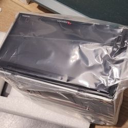 Nakamichi 2-DIN In-Dash CD/DVD Bluetooth Receiver  Touchscreen