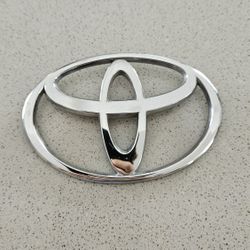 Toyota Back Door Emblem (#75431-0C010)
