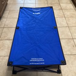 Regalo Portable Childs Cot