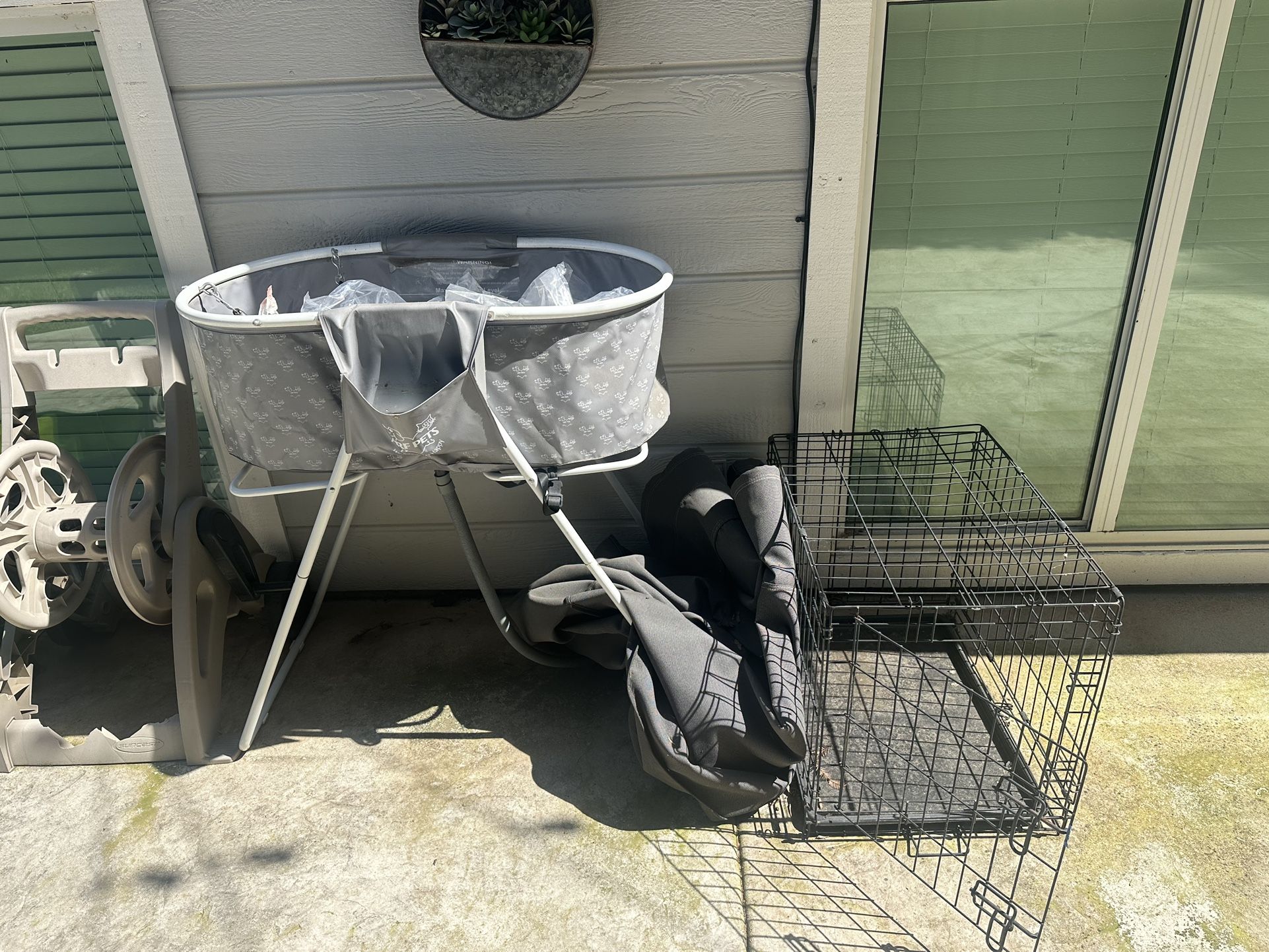Dog Bath And Cage