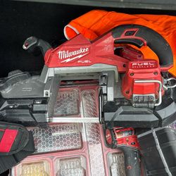 Milwaukee bandsaw
