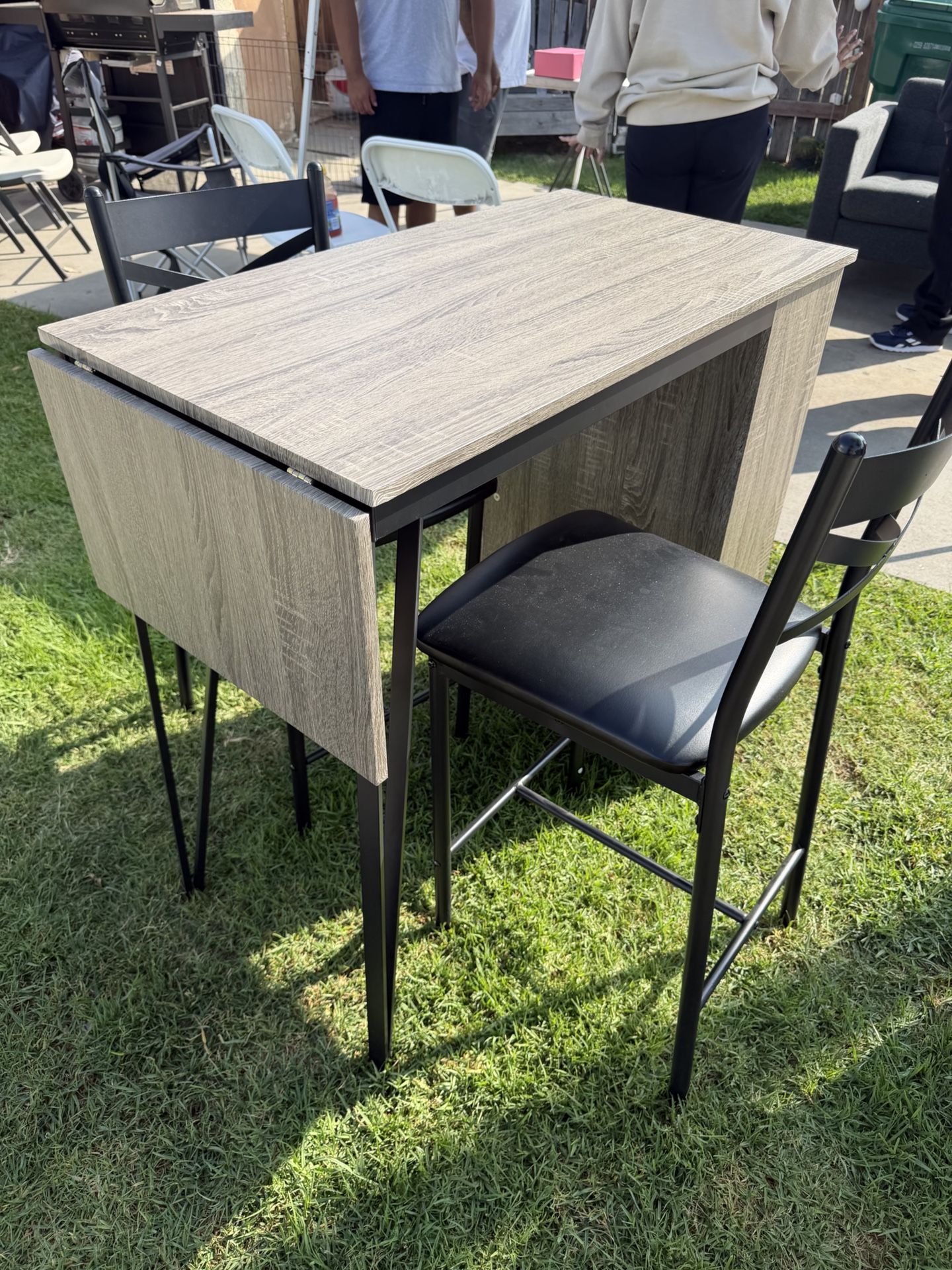 Nice Table With Leaf Extension Plus 2 Chairs $50 