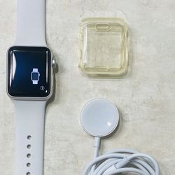 Apple Watch Series 3 38mm with Charger & Case! Excellent Condition!