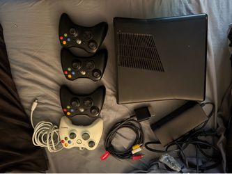 Xbox 360 with controller