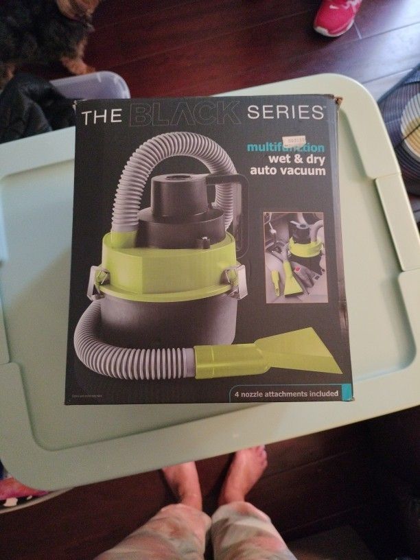 Wet/Dry Auto Vacuum
