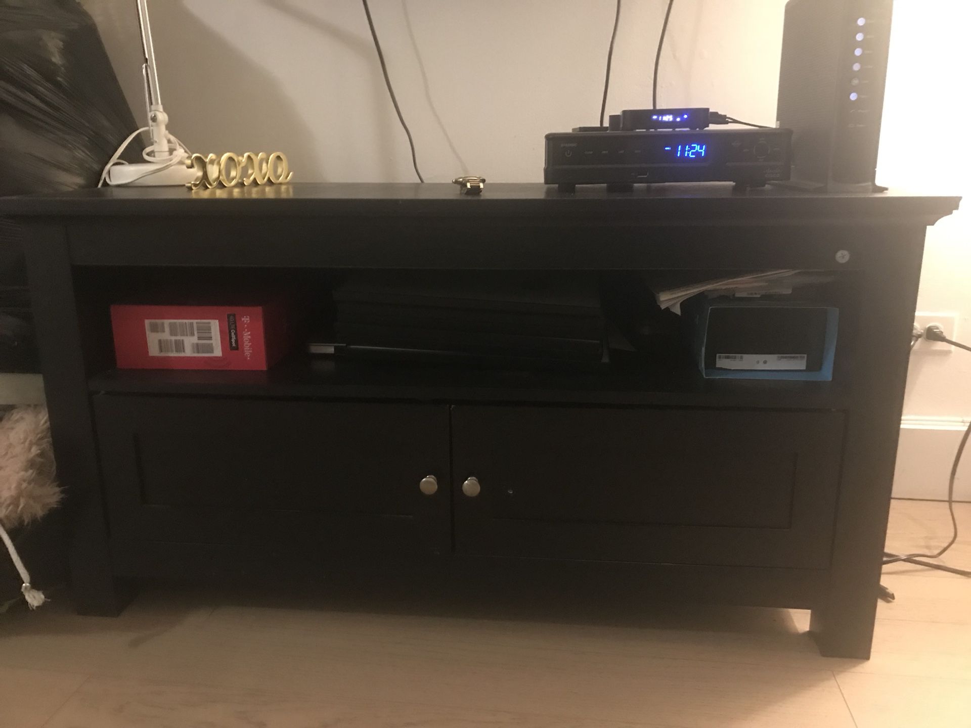 TV STAND - like new