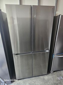 Samsung Refrigerator Like New