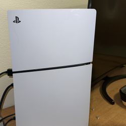 PS5 Digital Edition Console Bundle (2 Controllers ) – Great Condition