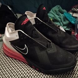 Mens Nike Size 10.5