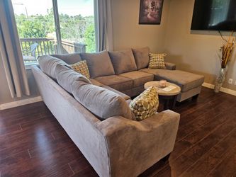 Sectional sofa set