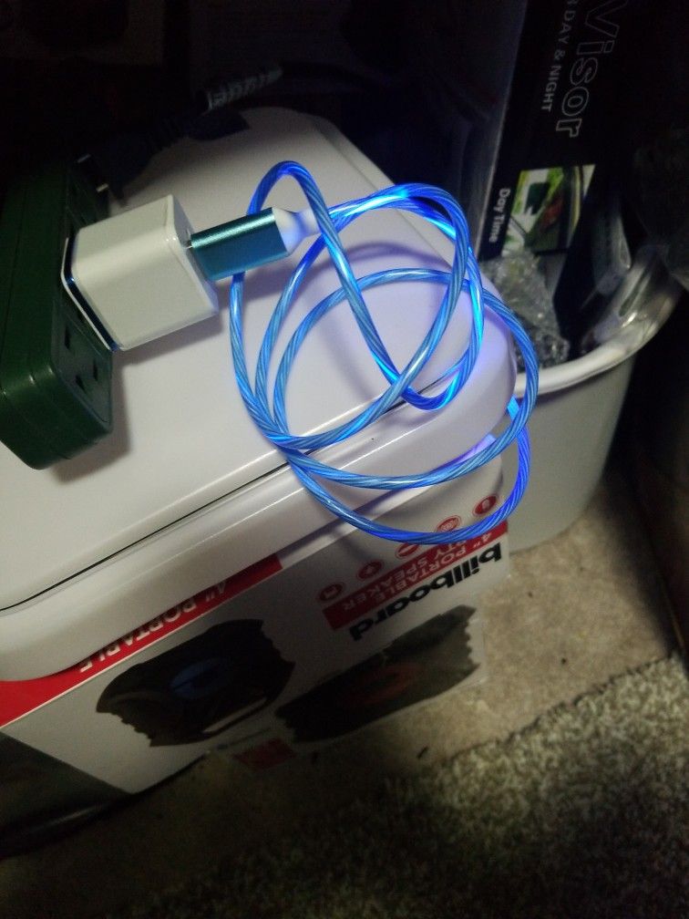Blue Flowing Light Up Usb Charger New