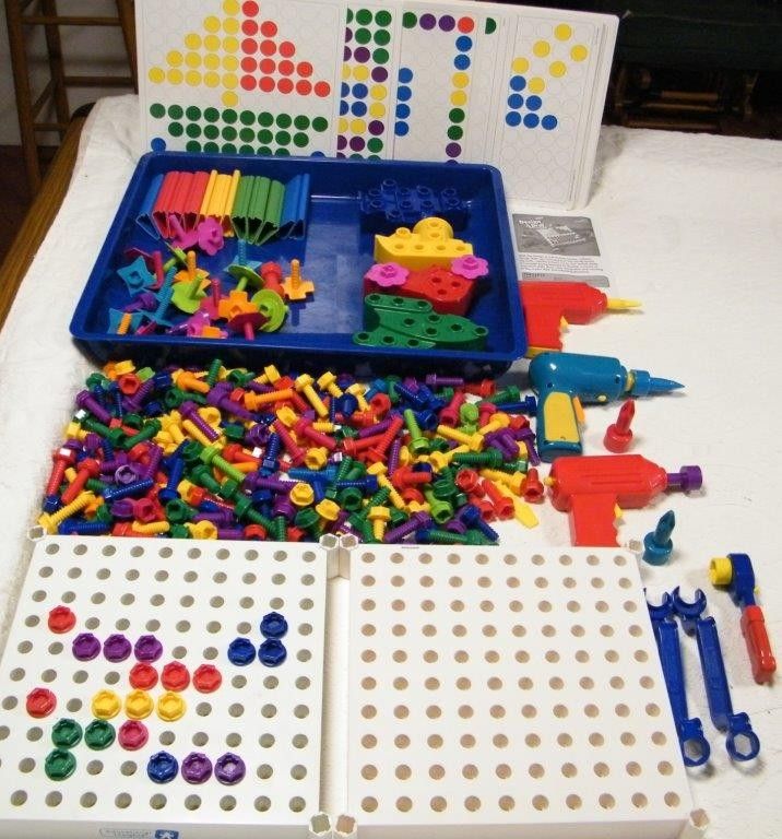 Educational insights design and drill activity center