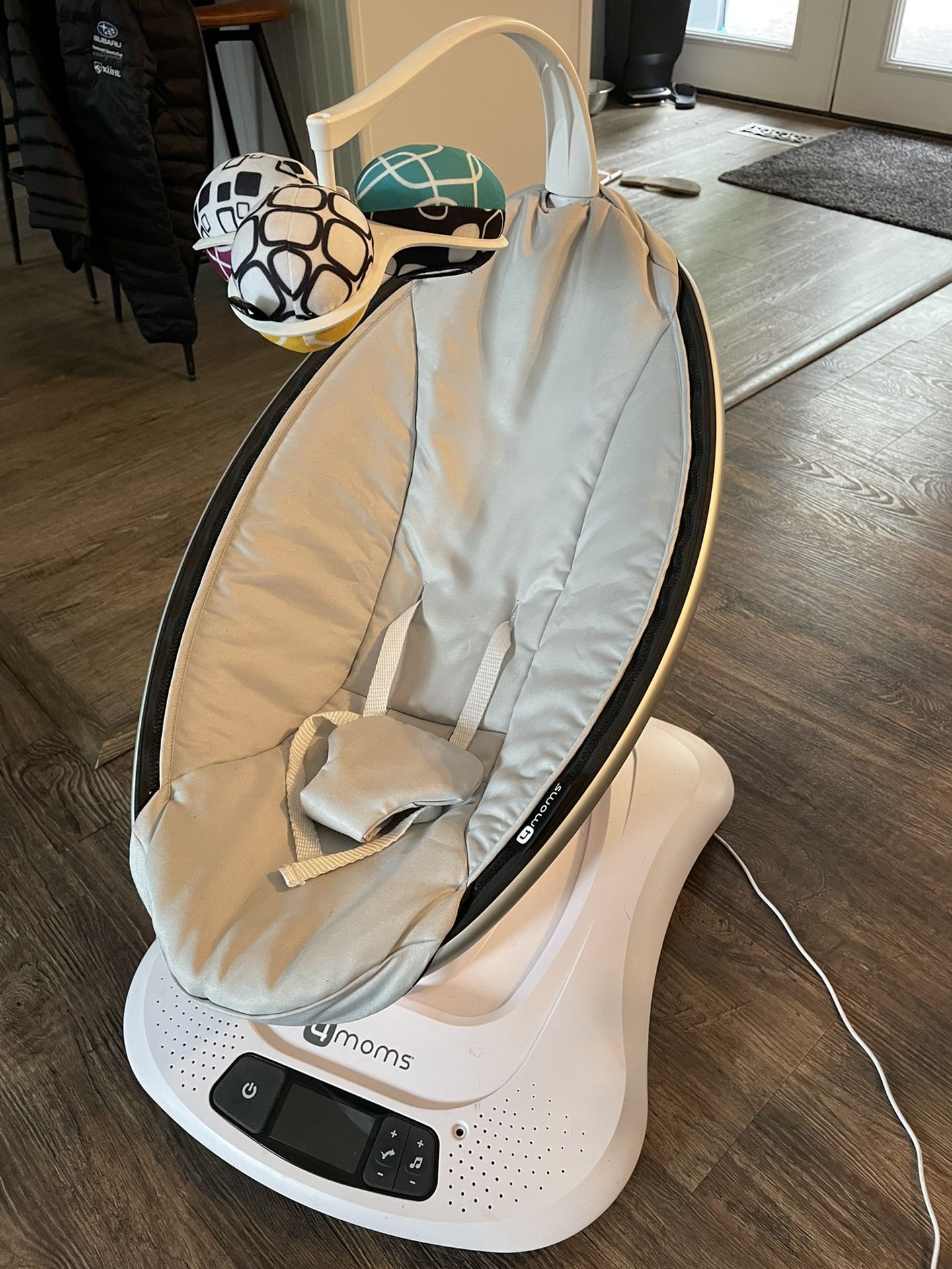 Mamaroo Baby swing