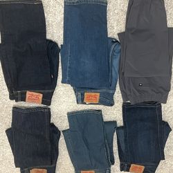 Levi  Blujeans All 30-30.    1 Pair 31-30    Washes Once Dont Fit
