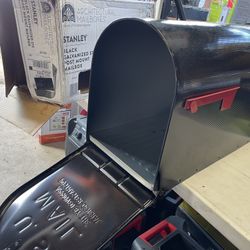 XL Metal Mail Box