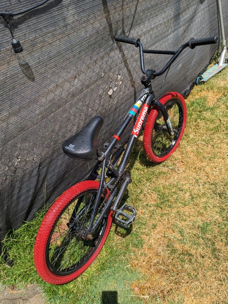 BMX BIKE