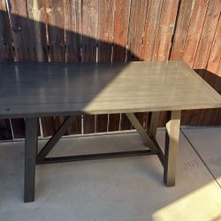 Dinning Table 