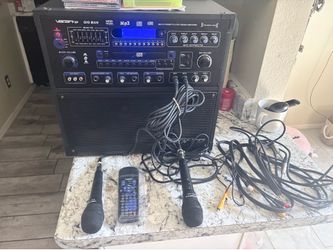 Karaoke machine/amplifier