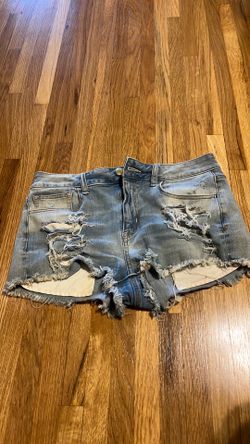 American Eagle distressed short in great condition