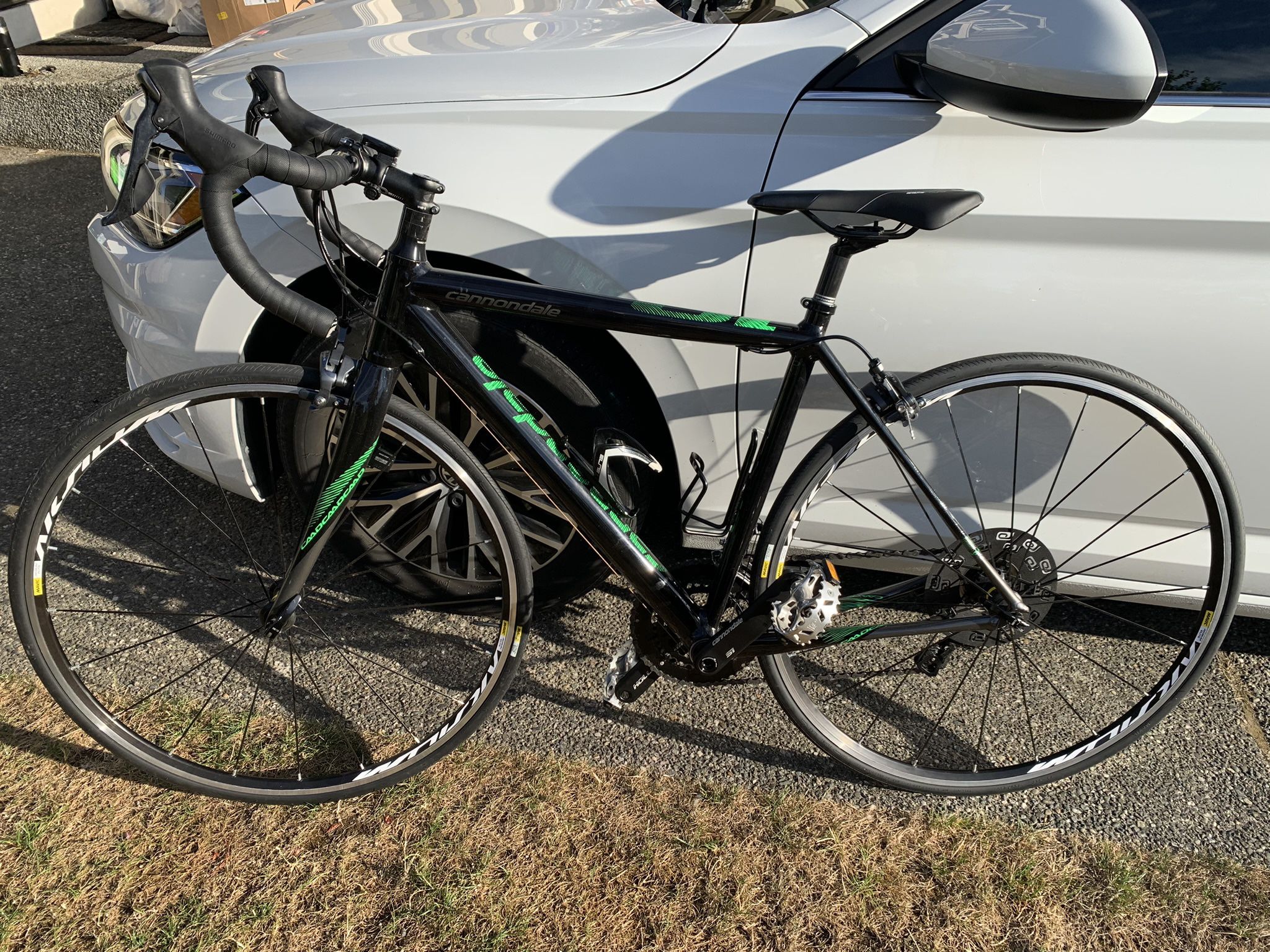 Cannondale CAAD10.  Full Ultegra Components 