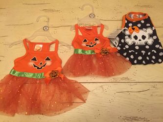 🎃New adorable dog 🐩 Or cat🐱 Halloween Costume Clothing $20 for all three! (or $8 each) Mesa Higley/US60