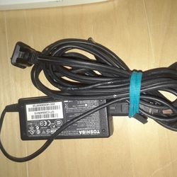 Toshiba Laptop Charger Ac Adapter Pa3822u-1aca