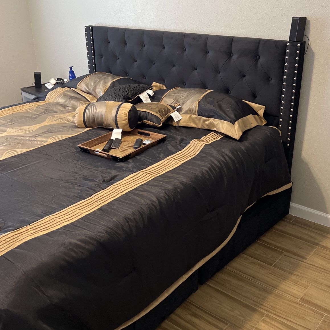 King Bed Brand New $300