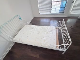 White Metal Steel Bed