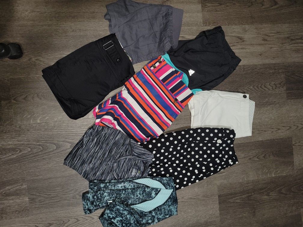 7 Womens Bottoms And 1 Athletic Shirt Lot 8 Total Items