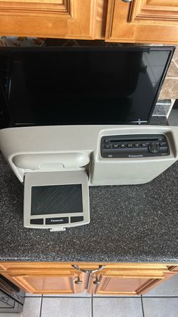Panasonic 1(contact info removed) 2003-2006 Overhead TV DVD Player Screen Tan