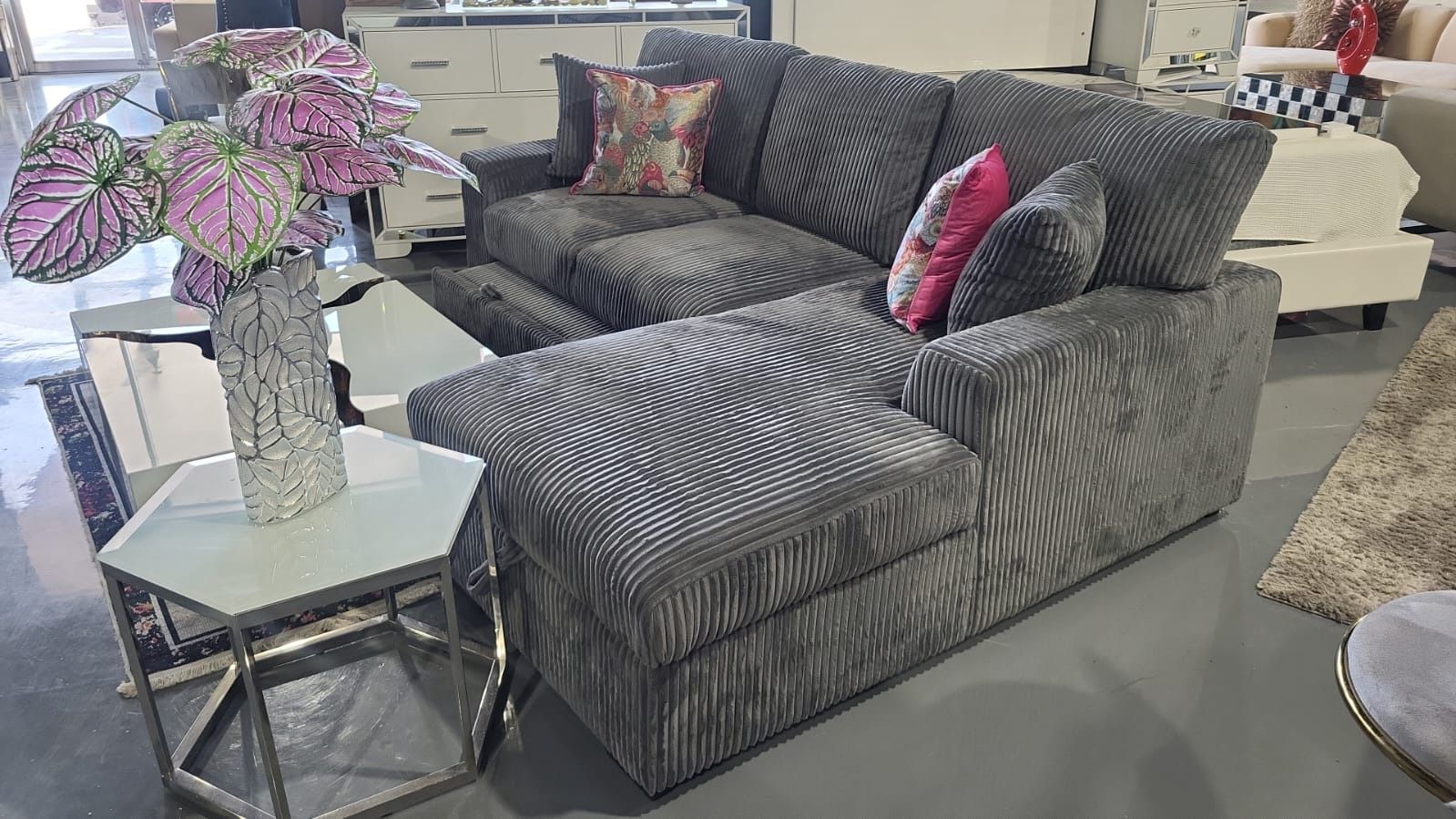 NEW SLEEPER SECTIONAL GRAY VELVET 115x60