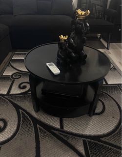 Round Coffee table