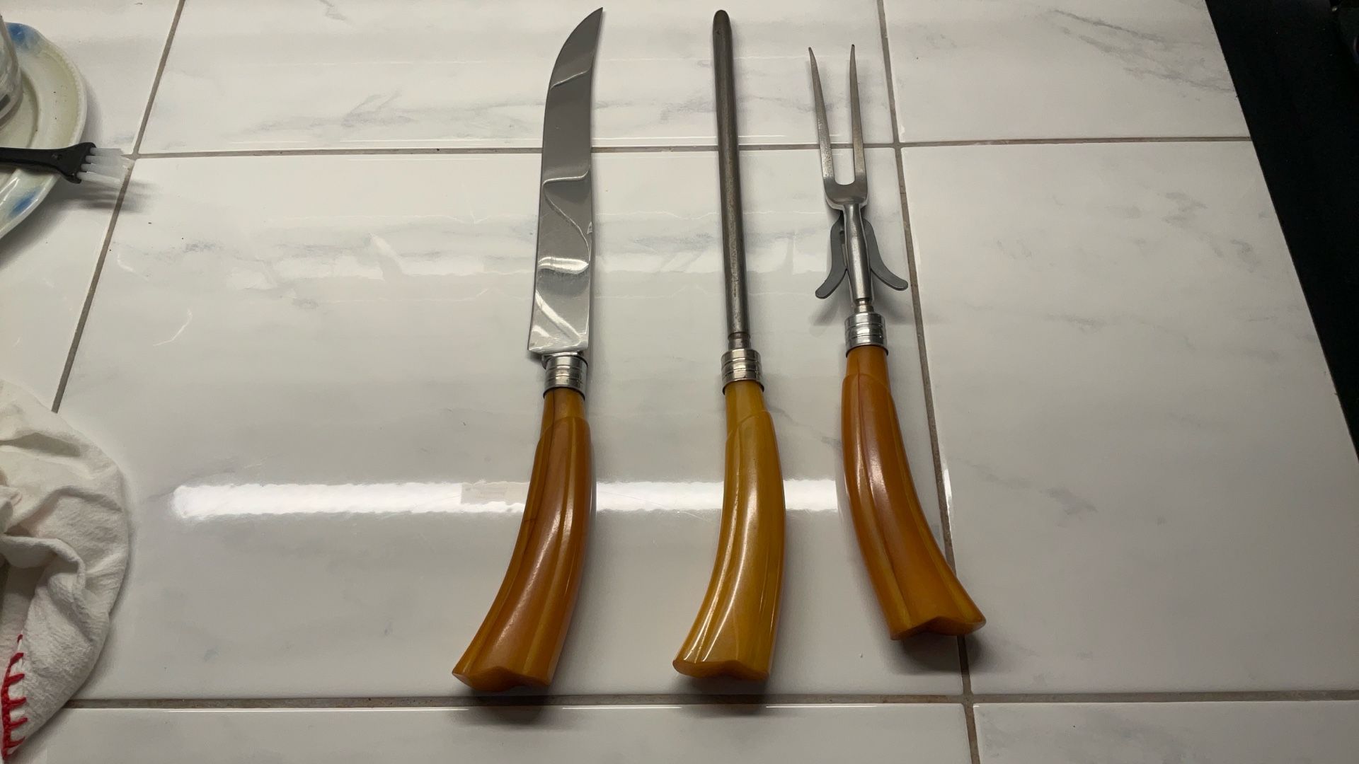 Vintage Bakelite Carving Set