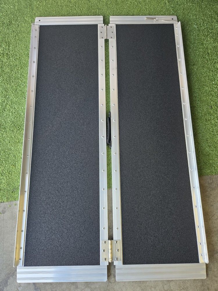 Wheelchair Ramp 4FT, Non-Slip Aluminum Ramps for Wheelchairs for Home, Handicap Wheelchair Ramps for Home Steps