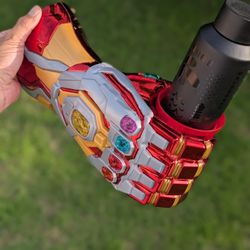 Avenger Iron Man Infinity Gauntlet Souvenir Cup Holder