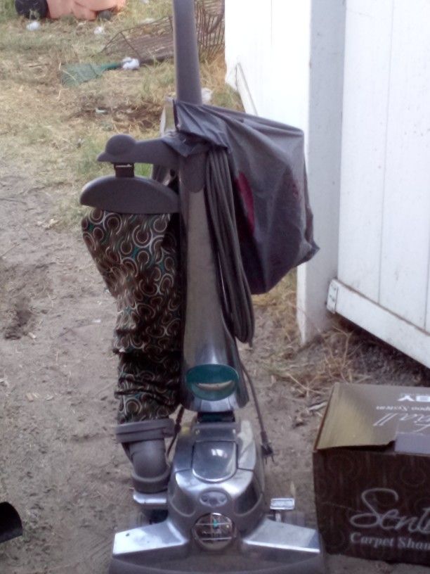Kirby Upright Vacuum Home Cleaning System