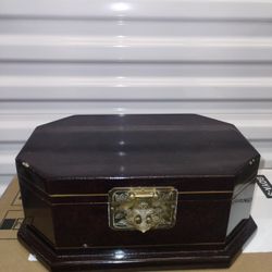 Vintage Chinese Jewelry Box