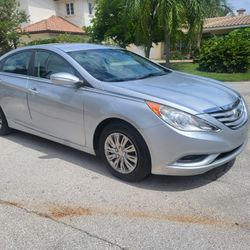 2011 Hyundai Sonata 79000 Miles Mint!  Financing!