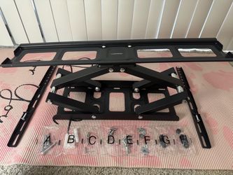 30-90 Inch Full Motion TV Wall Mount
