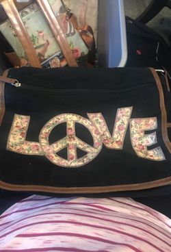 CROSSBODY