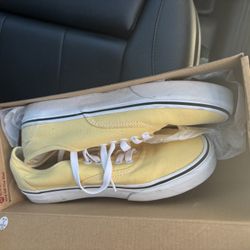 Van’s Shoes 