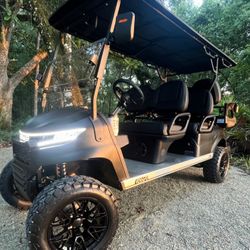 2025 Voyager Patriot 6 Seater Golf Cart!!