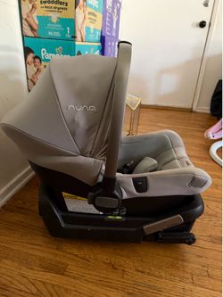 Nuna PIPA lite xl car seat and base