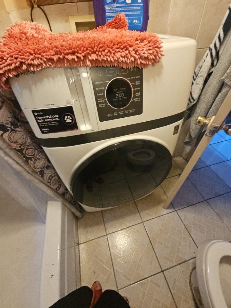 New GE WASHER AND DRYER NEEDS TO GO