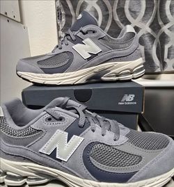 New Balance 2002R Grey Sneakers women’s size 7 kids 6