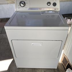 Whirlpool Dryer White Runs Great