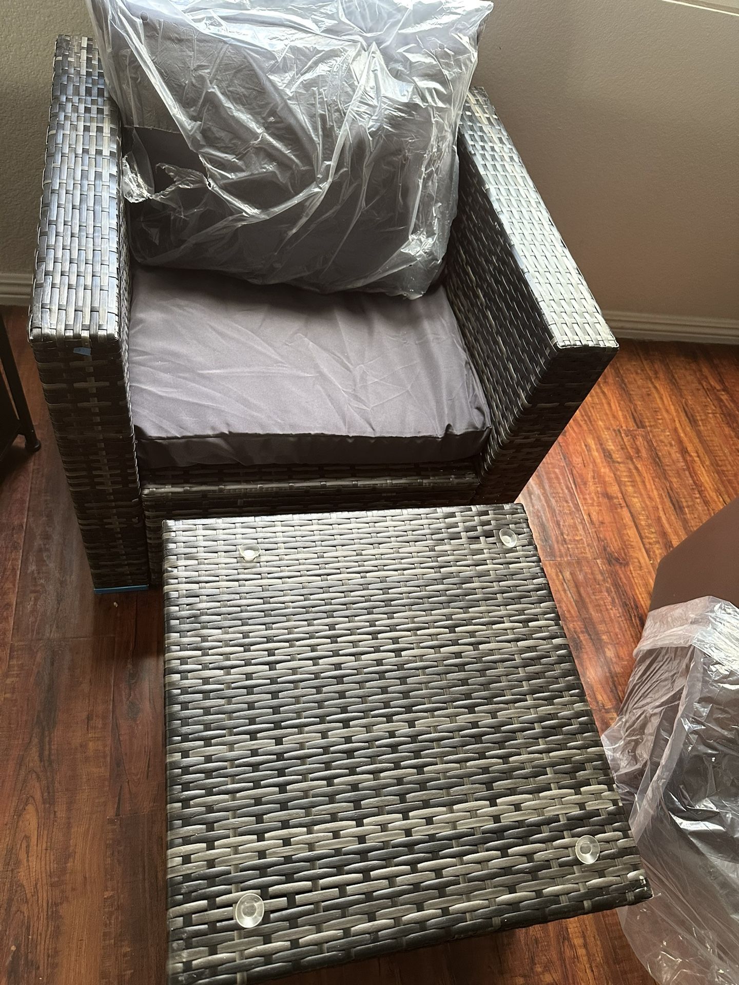 Ration Patio Chair With Ratton Glass Holding Table