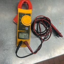 Fluke Clamp Meter