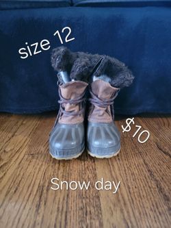 Boy shoes