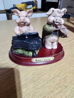 Ruby's collection mr &Mrs pig musician Figurine